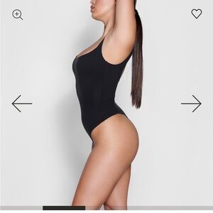SKIMS Like New Square Neck Bodysuit